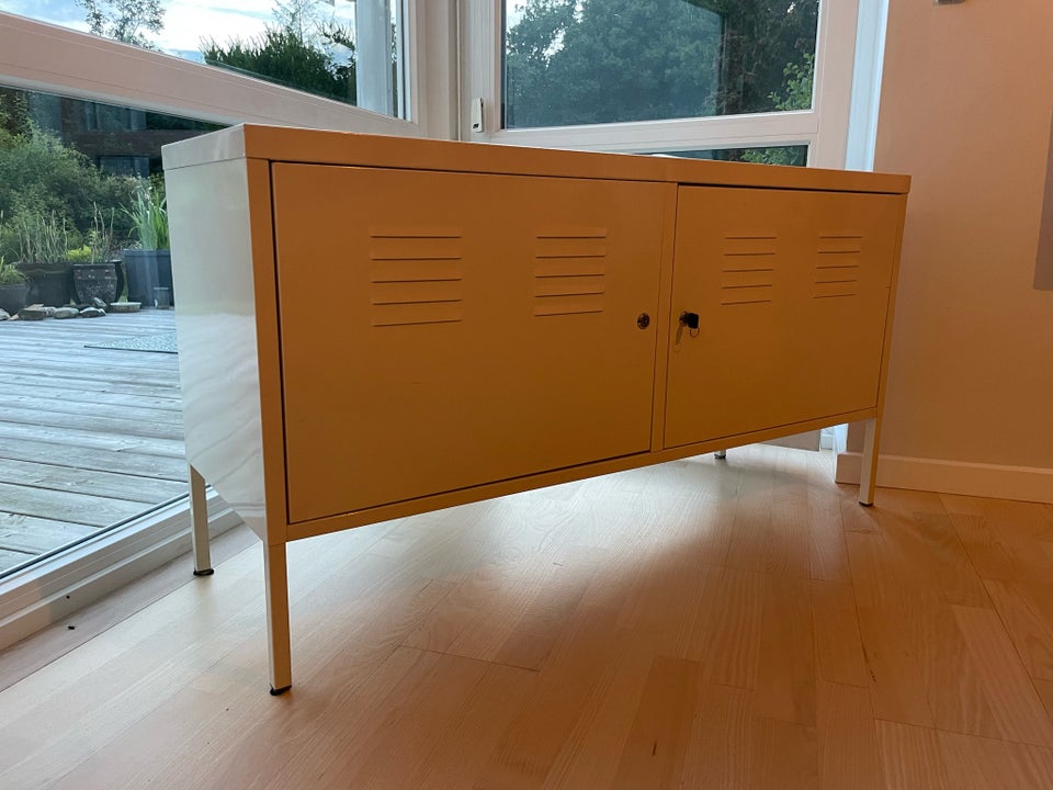 Stålskab Ikea b: 119 d: 40 h: 63