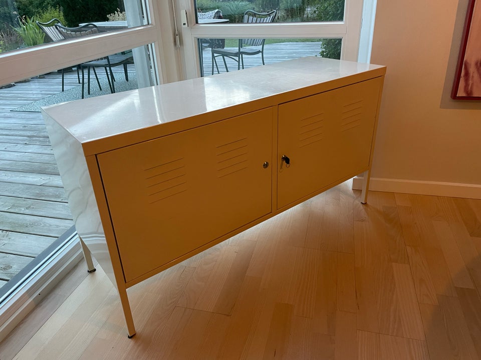 Stålskab Ikea b: 119 d: 40 h: 63