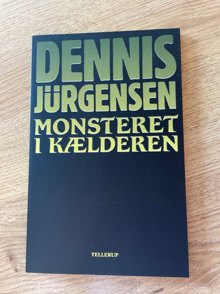 Monsteret i kælderen, Dennis