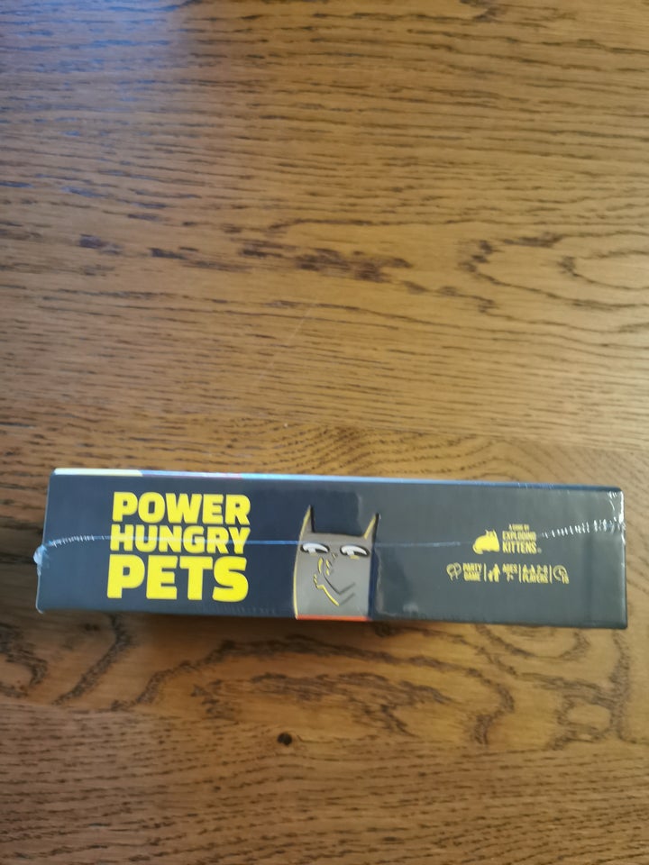 Uåbnet Power Hungry Pets kortspil,