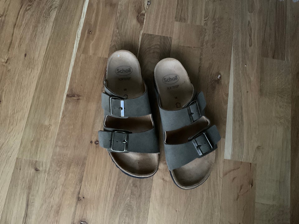 Sandaler, str. 38, SCHOLL