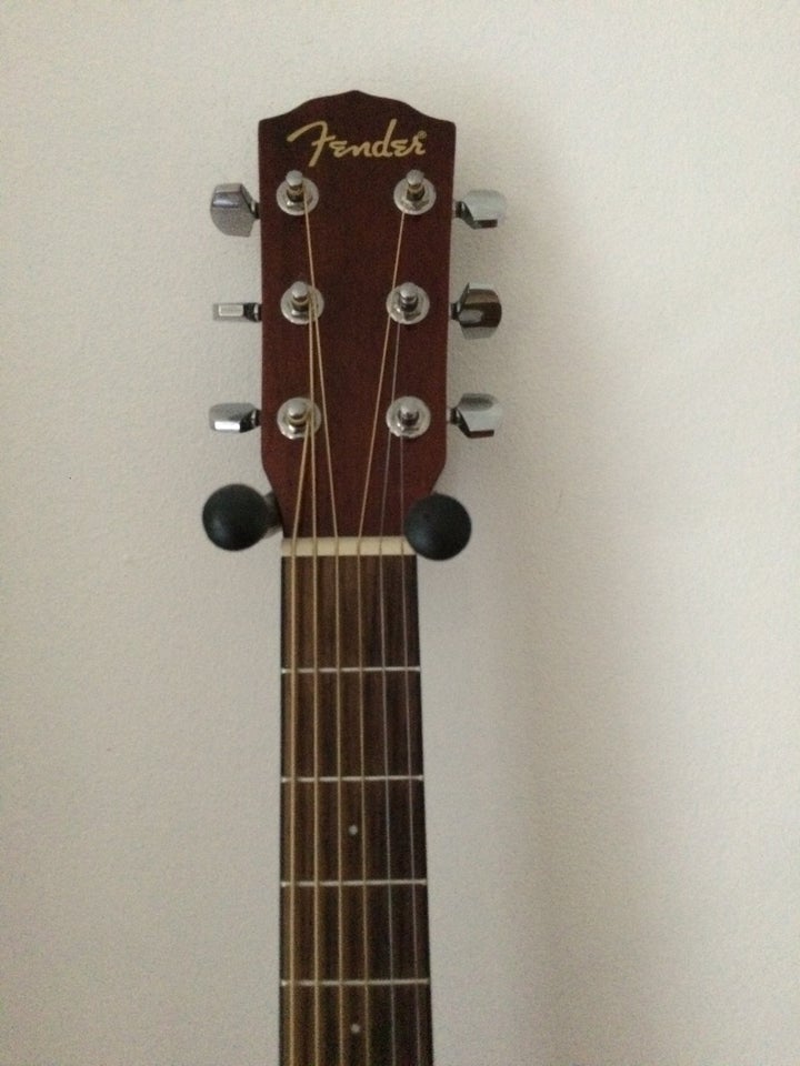 Halvakustisk, Fender CD-60CE