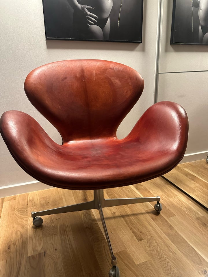 Arne Jacobsen Svanen Lounge stol