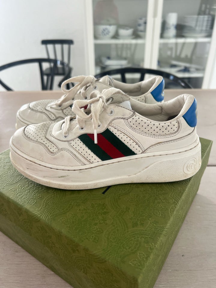 Sneakers, str. 33, Gucci