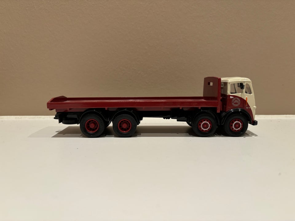 Modellastbil, Corgi Foden