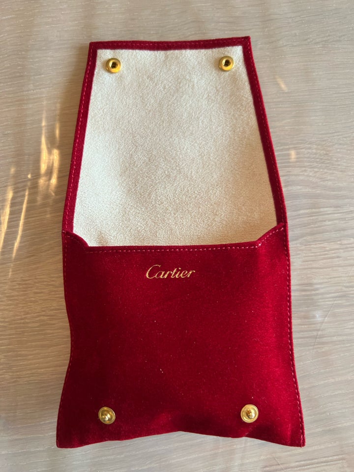 Herreur, Cartier