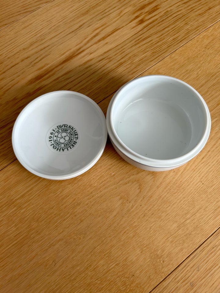 Porcelæn, Skål med låg, Bing og