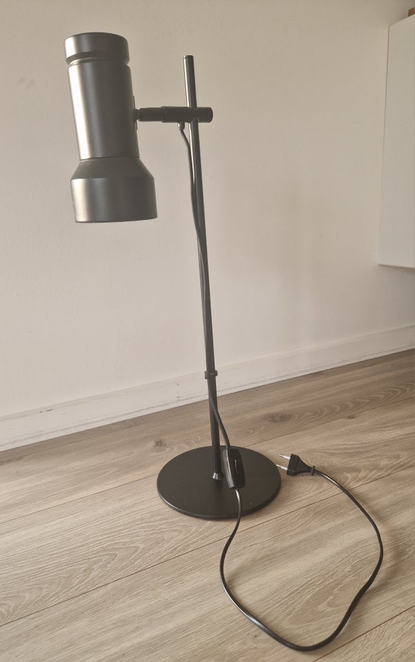 Arbejdslampe, Ukendt