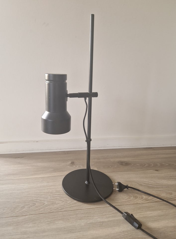 Arbejdslampe, Ukendt