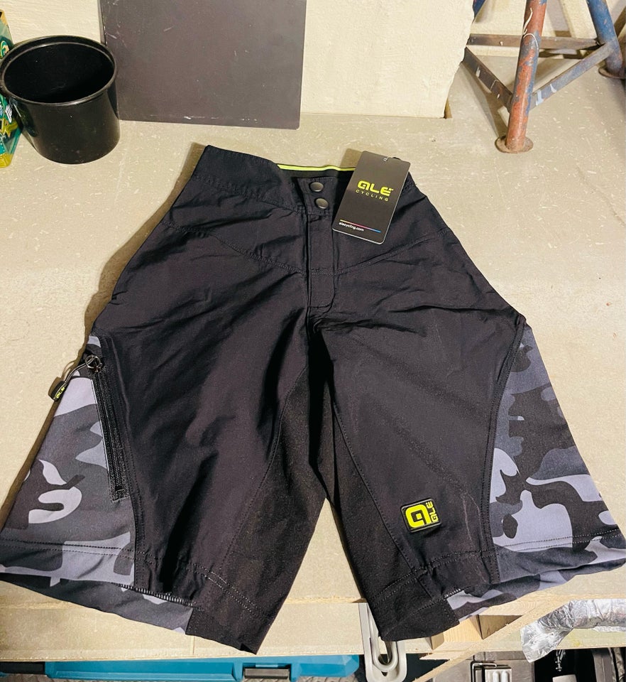 Cykeltøj, Cykelshorts, Ale