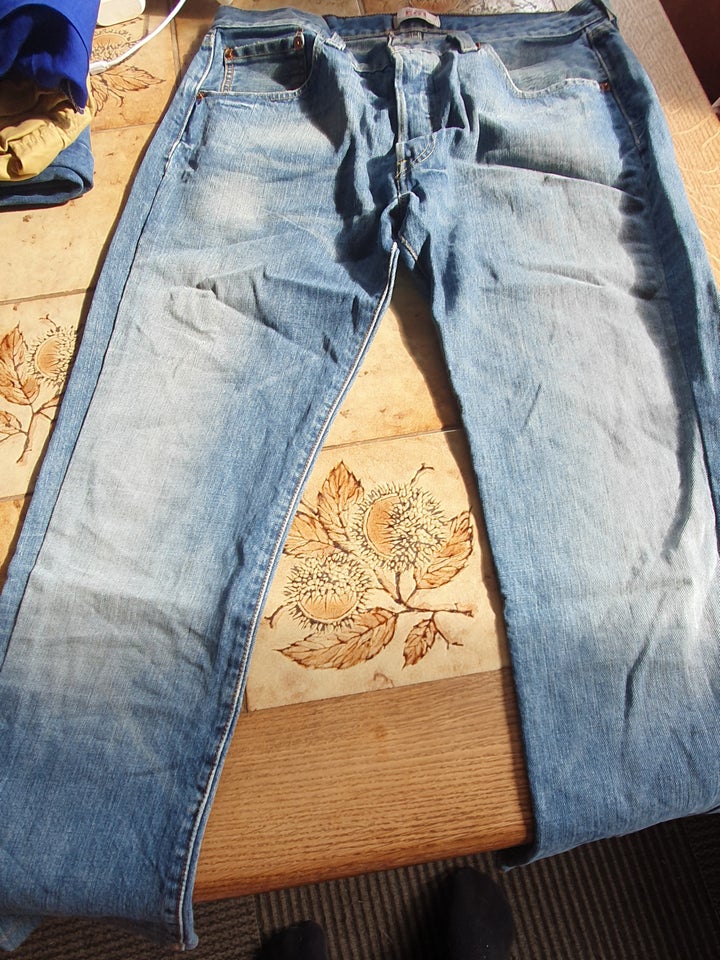 Jeans, Levi' Strauss  Co, str. 33