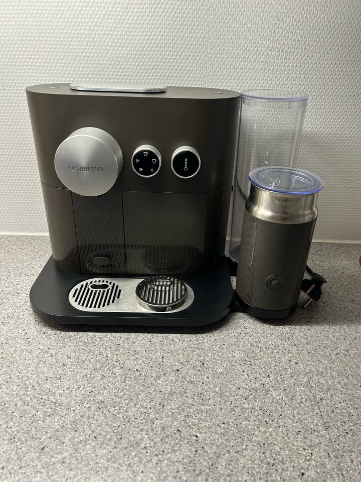 Nespresso maskine med