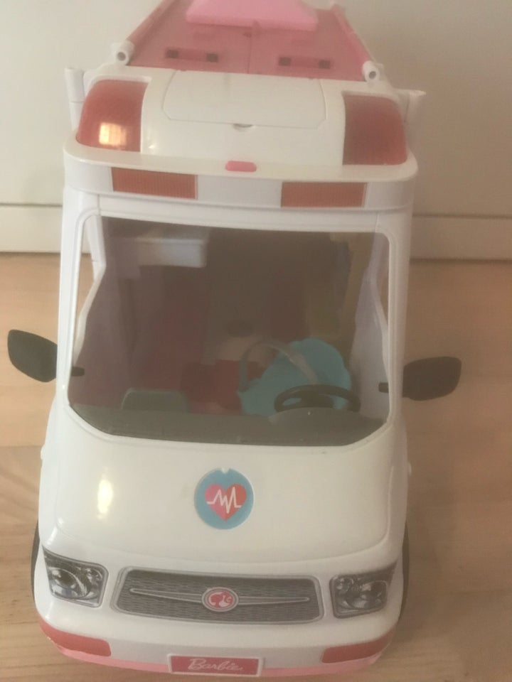 Barbie Barbie ambulance