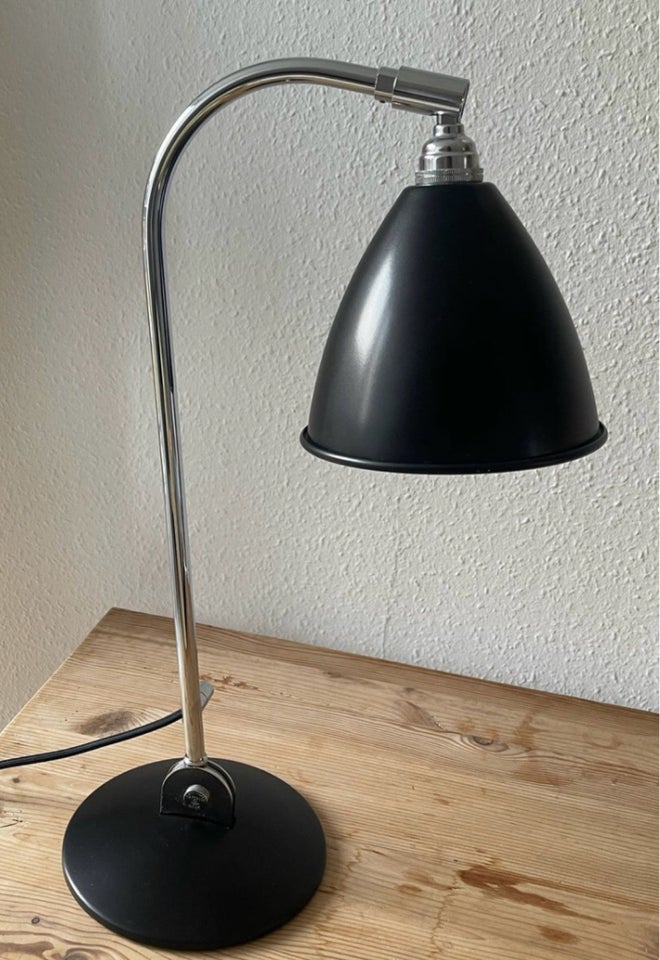 Arkitektlampe, Gubi