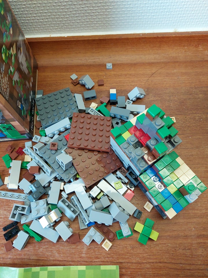 Lego Minecraft 21102