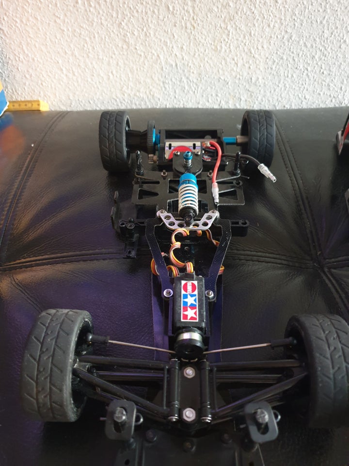 Fjernstyret bil Tamiya F103gt