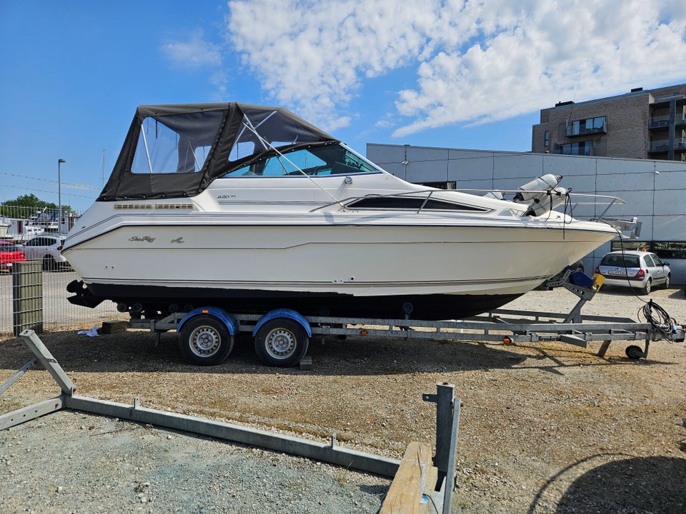 SeaRay 220da TIL SALG