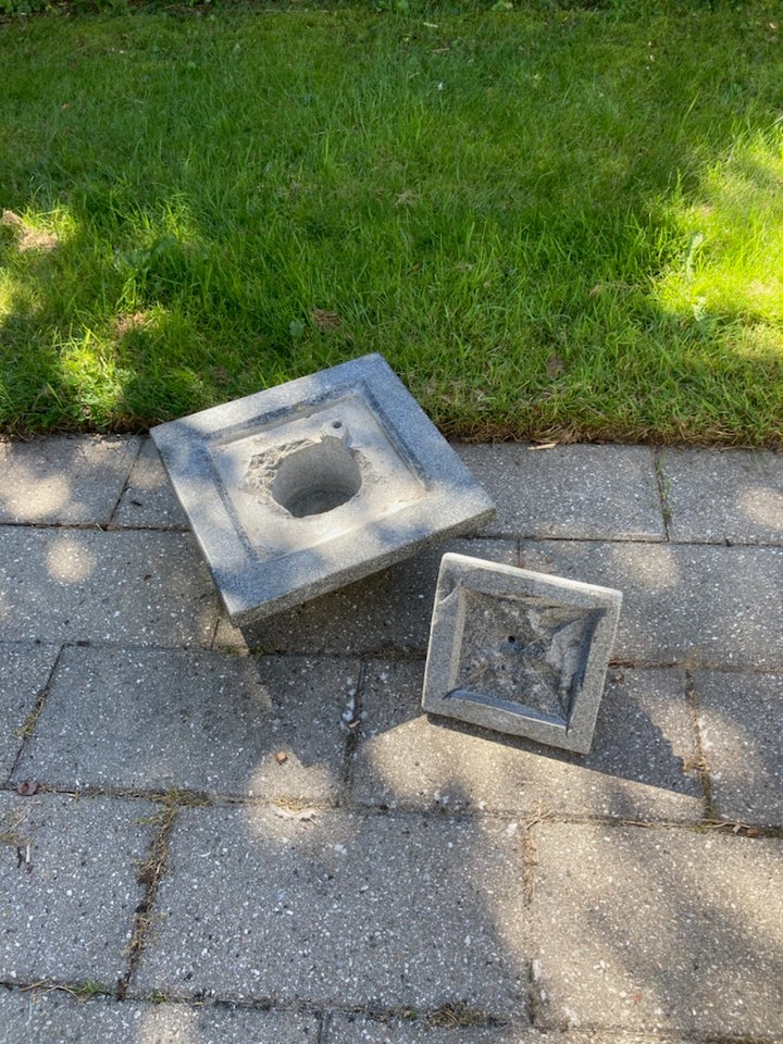 Vandskulptur Pyramide