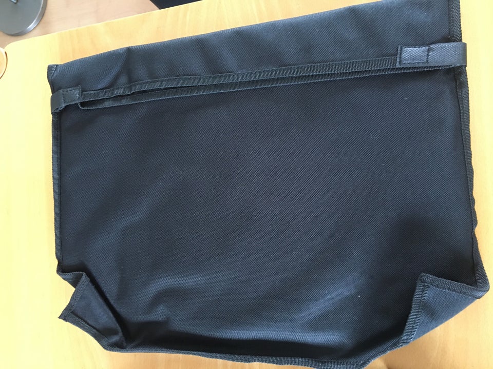 Andet Vandtæt crossbody taske