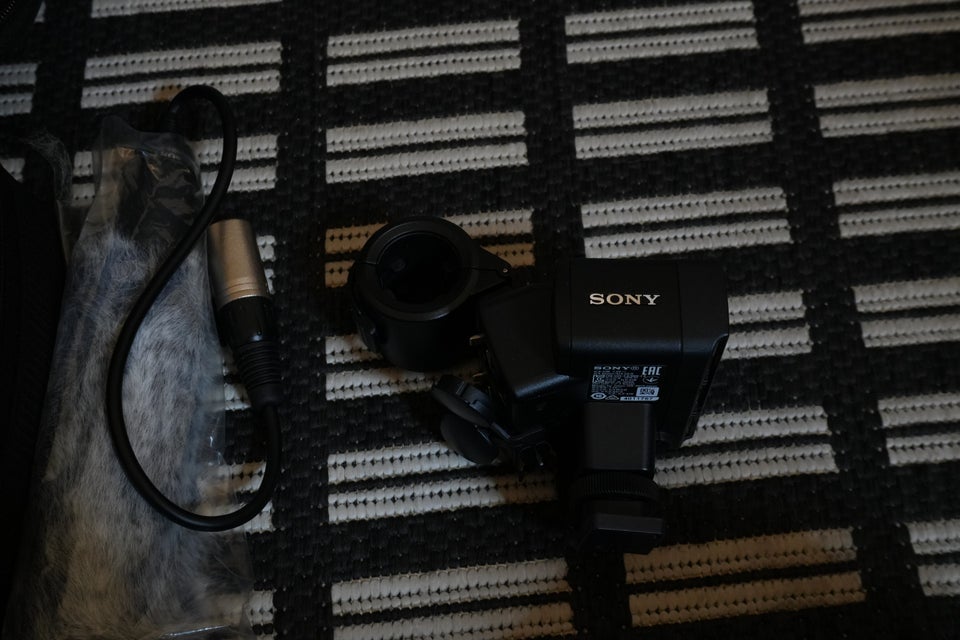 XLR konnektor, Sony, XLR-K2M