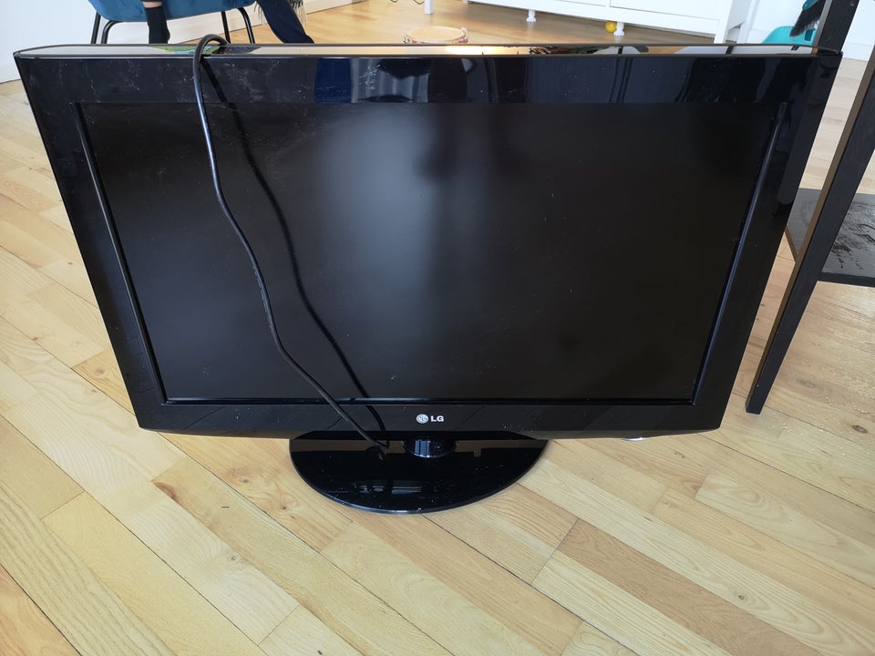 andet, LG, 32"