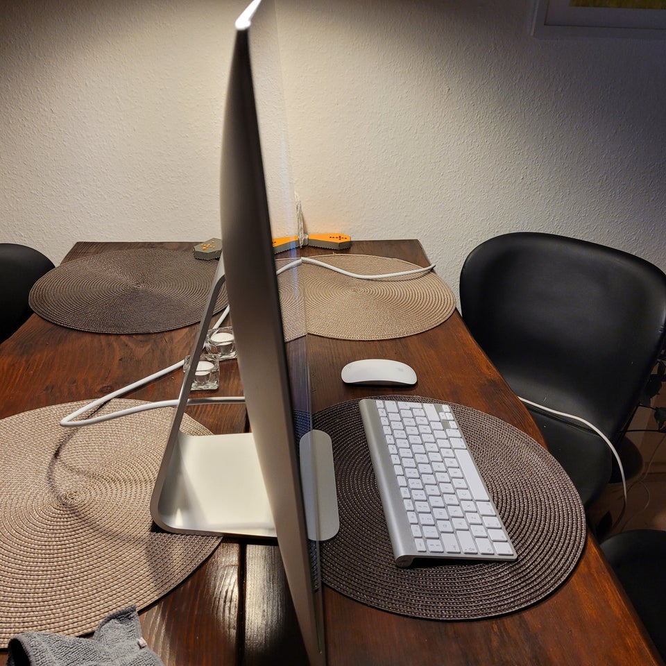 iMac, 27" Slim Model, Quad Core