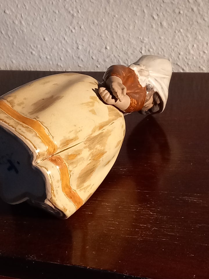 Spansk pige, Lladro stentøj