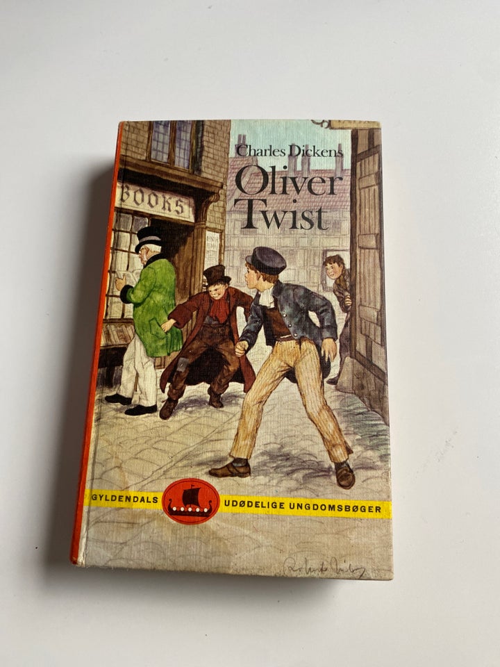 Oliver Twist, Charles Dickens