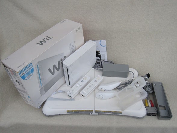 Nintendo Wii, Fint kompl. sæt med 2