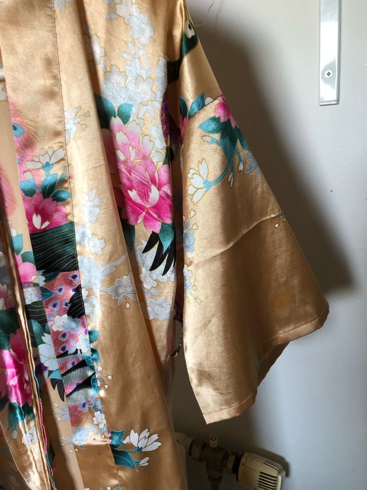 Kimono, Silke, Slik kollektion