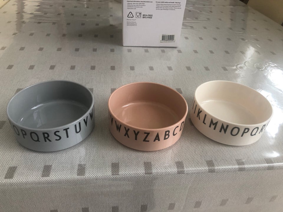 Plastik Skåle Design Letters