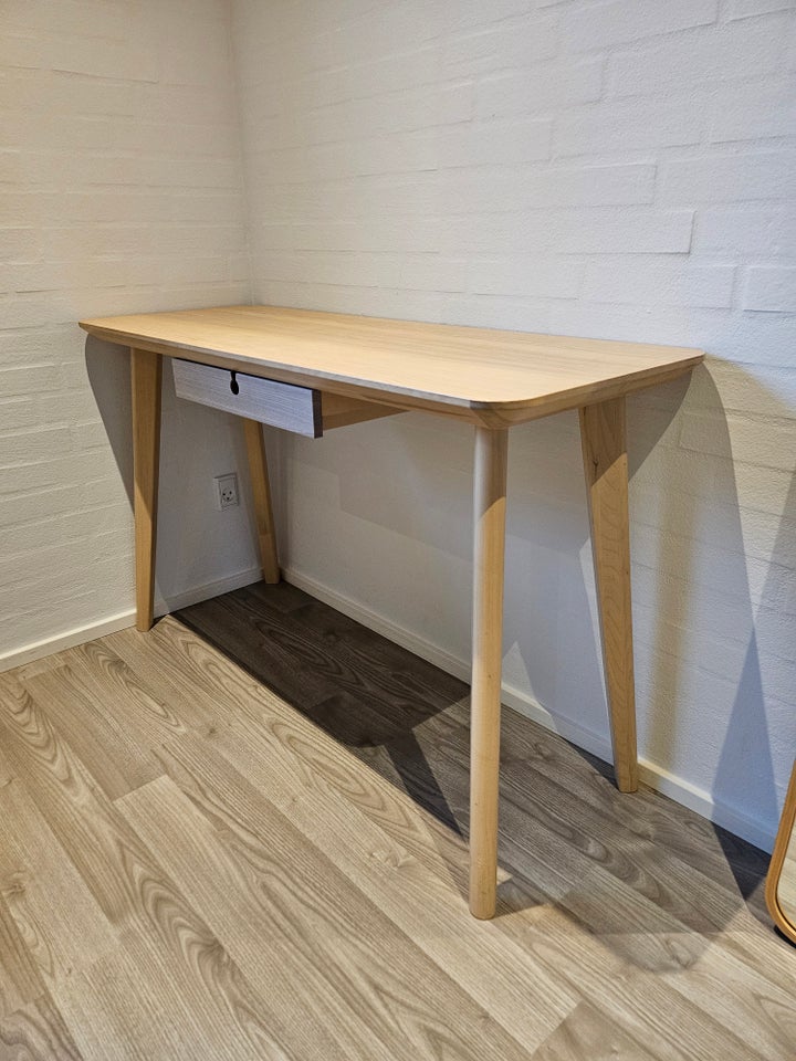 Skrivebord, IKEA, b: 118 d: 45 h: 74