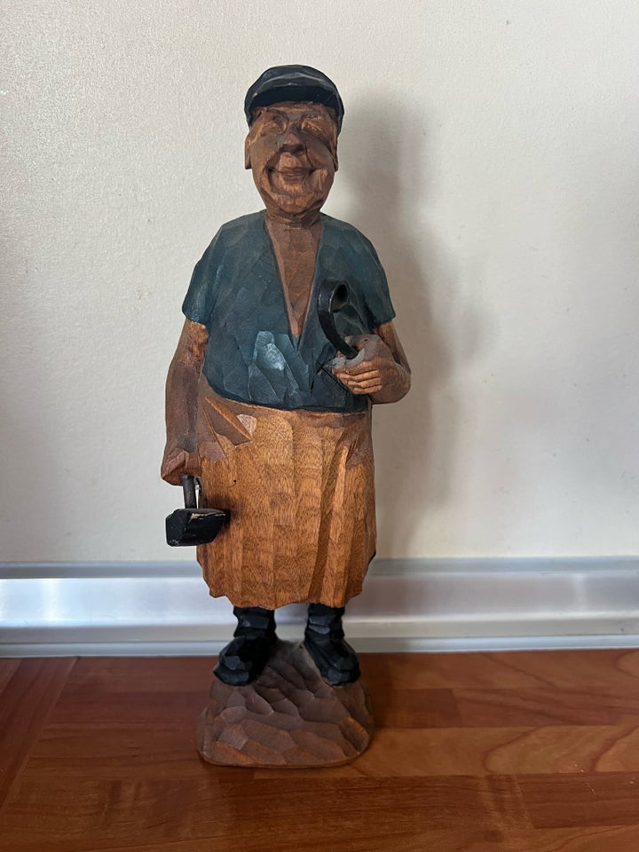 Flot Frihed Knudsen træ figur ,