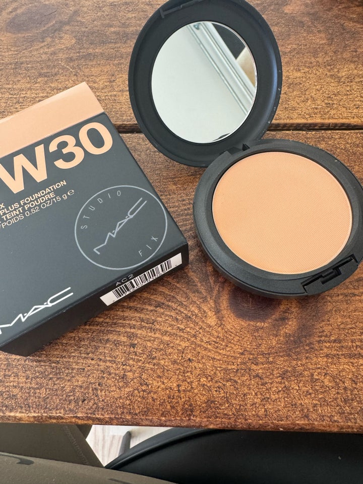 Makeup Foundation MAC