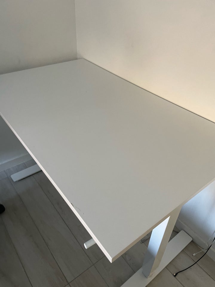 Skrive-/computerbord, Ikea , b: