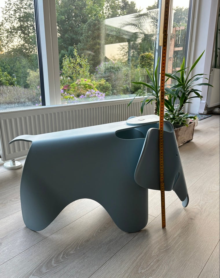 Skammel, Eames STOR elefant