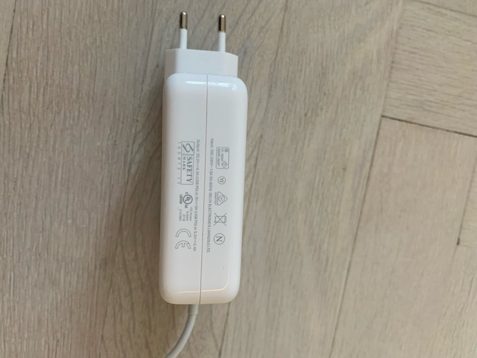 Adapter, Apple