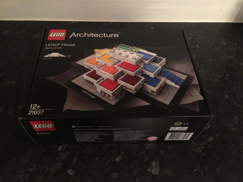 Lego Architecture 21037