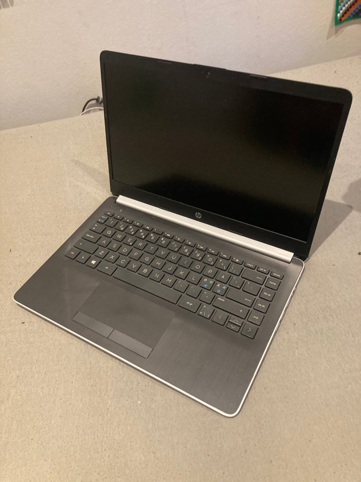 HP, Intel I3 2.4 GHz, 8 GB GB ram