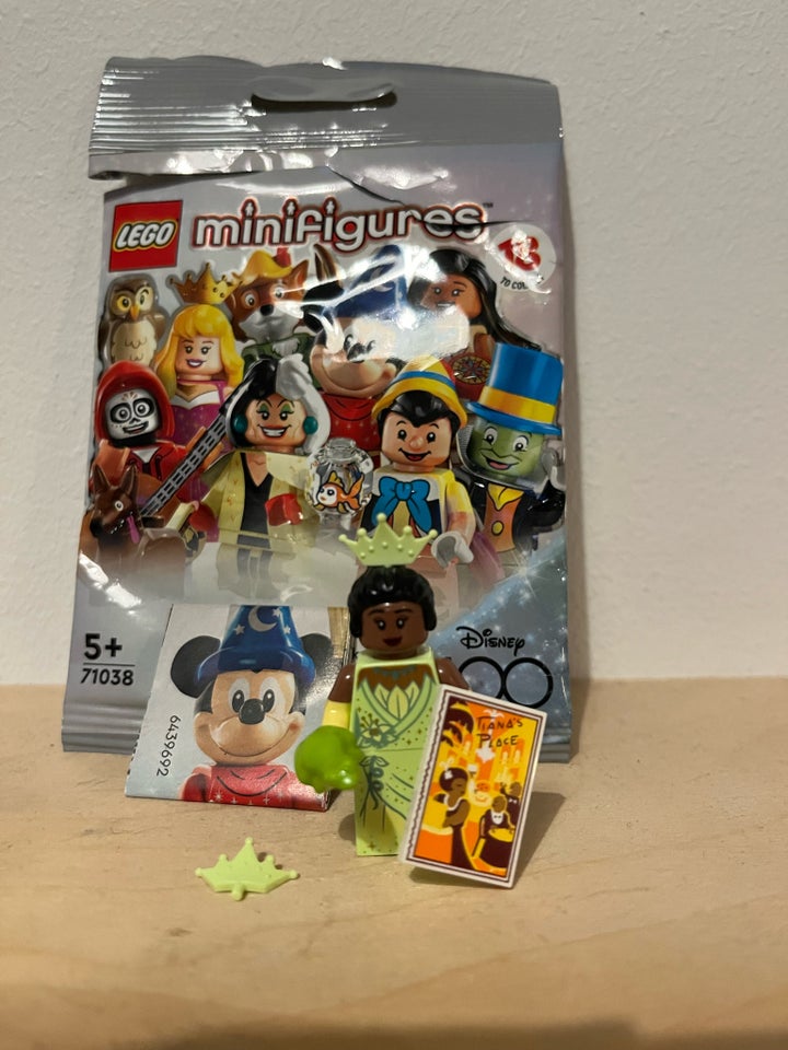 Lego Minifigures 71038