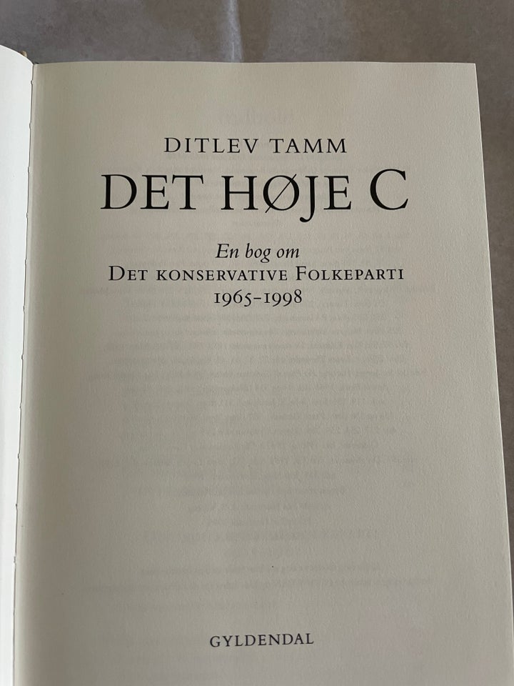 Det høje C, Ditlev Tamm, emne: