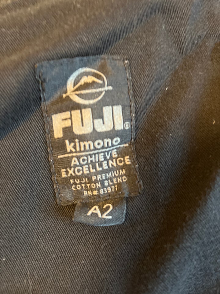 Jiu-Jitsu udstyr, Gi , Fuji