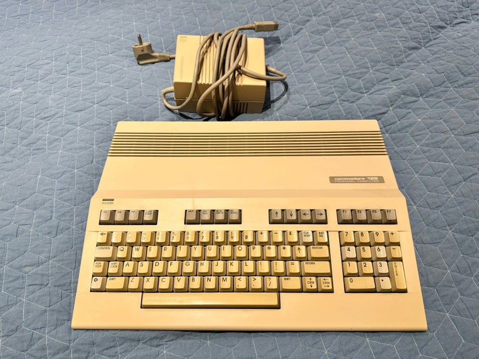 Commodore 128 , spillekonsol, God