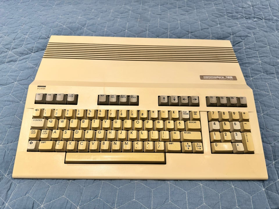 Commodore 128 , spillekonsol, God