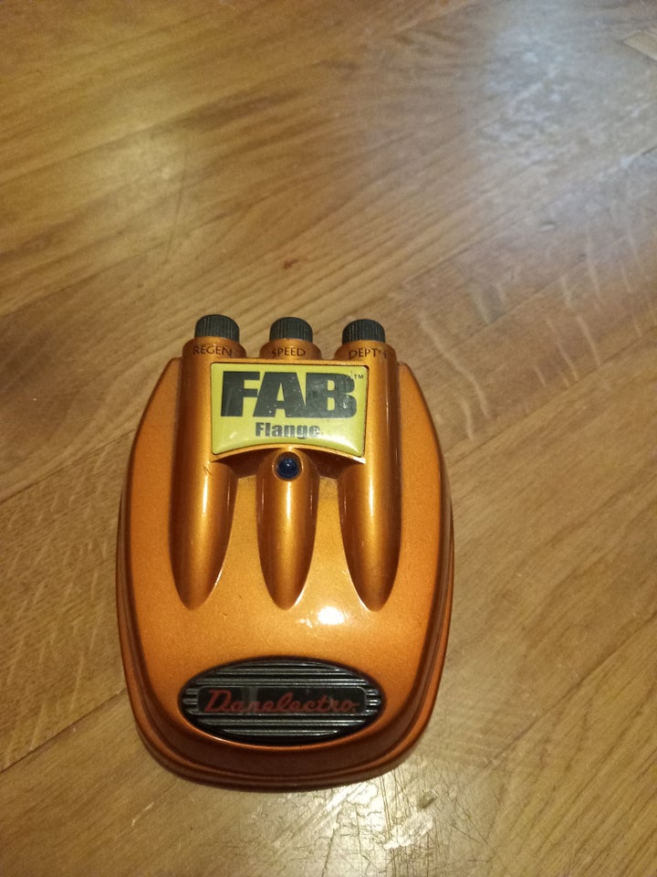 Fab Flange, danelectro