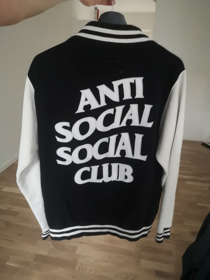 Cardigan, Anti Social Social Club,