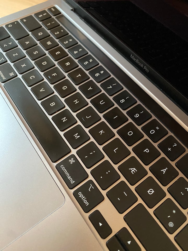 MacBook Pro, Macbook Pro 2020 13,3