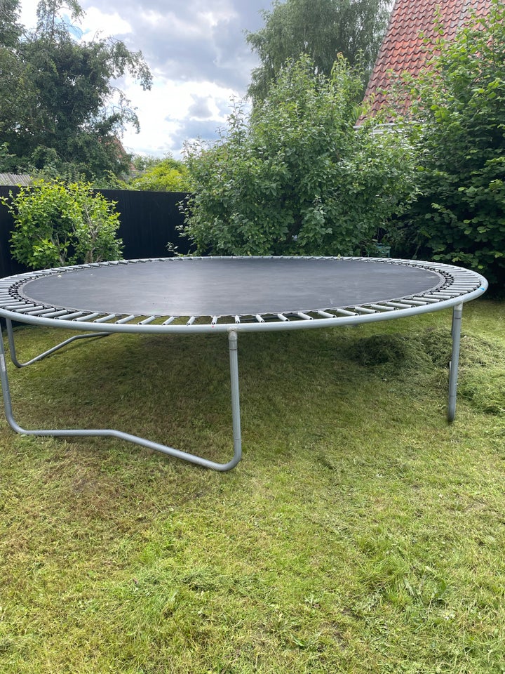 Trampolin