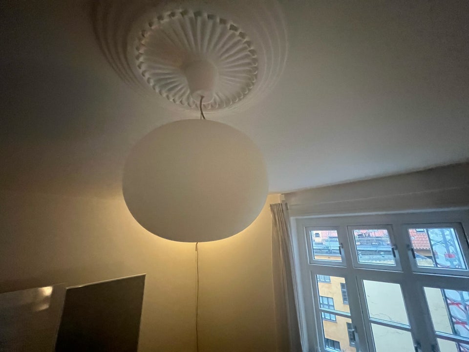 Anden loftslampe, FLOS