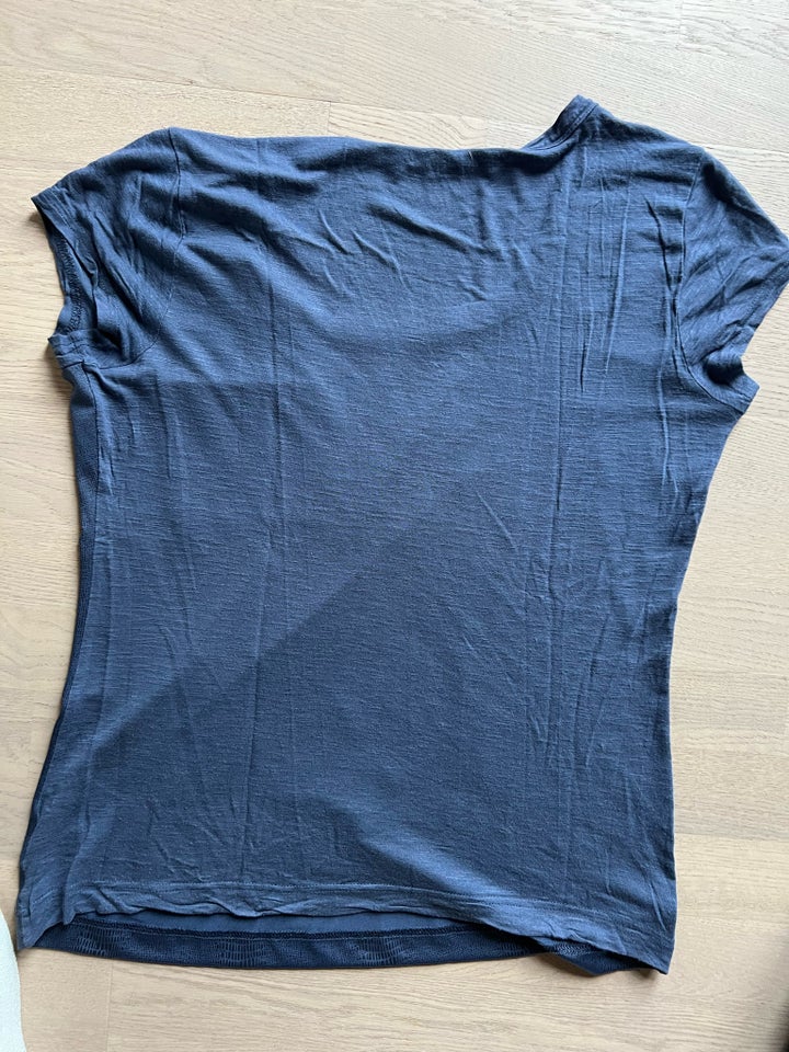 T-shirt, Calvin Klein, str. 38